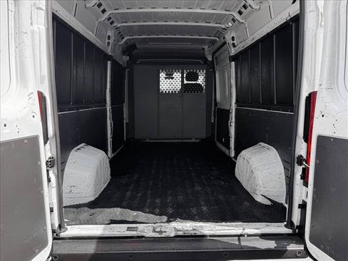 Used 2021 RAM ProMaster 2500 FWD image 9