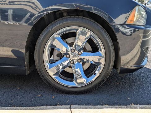 Used 2011 Dodge Charger R/T image 11