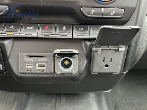 Used 2022 Chevrolet Silverado 1500 LT AWD/4WD image 26