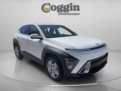 Certified 2026 Hyundai Kona SE FWD image 8