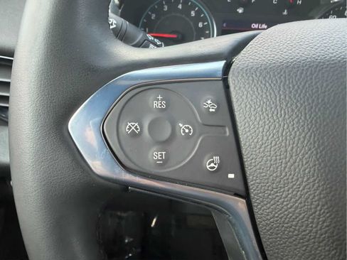 Used 2023 Chevrolet Traverse LT AWD/4WD image 19