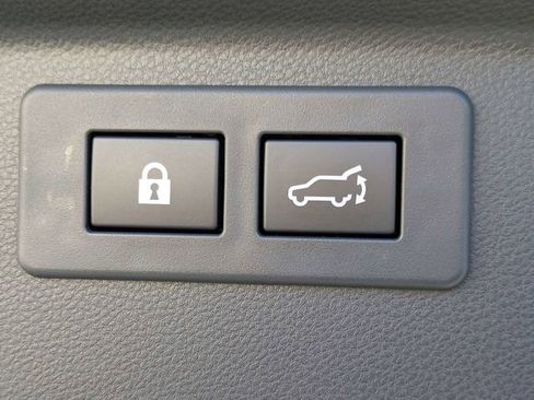 Used 2023 Subaru Forester Sport image 12