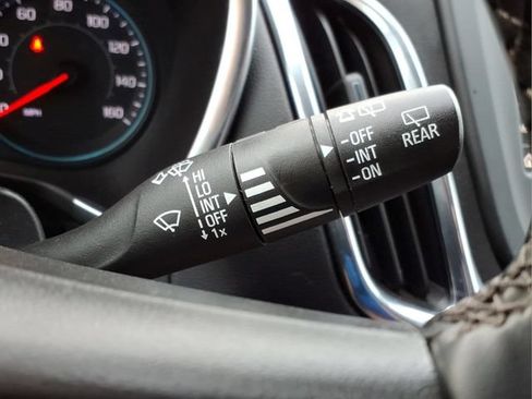 Used 2023 Chevrolet Equinox LT FWD image 30