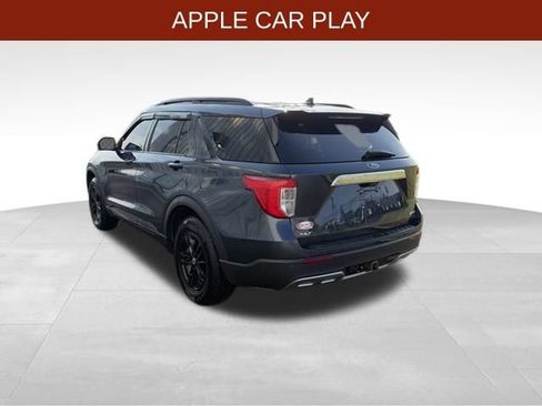 Used 2022 Ford Explorer XLT w/ Equipment Group 202A AWD/4WD image 5