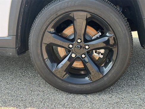 Used 2025 Jeep Grand Cherokee L Altitude image 38