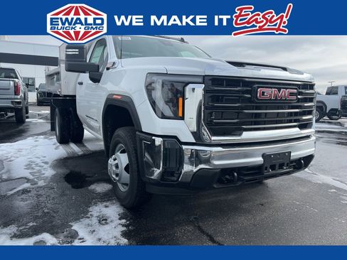 New 2026 GMC Sierra 3500 Pro w/ Convenience Package image 1