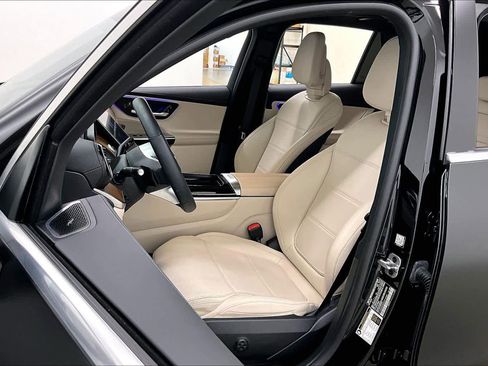 Certified 2024 Mercedes-Benz GLC 300 4MATIC image 7