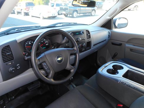 Used 2012 Chevrolet Silverado 1500 W/T AWD/4WD image 15