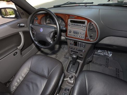Used 2003 Saab 9-3 SE FWD image 8