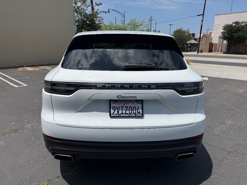 Used 2019 Porsche Cayenne AWD/4WD image 5