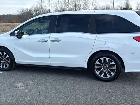 Used 2024 Honda Odyssey EX-L image 12