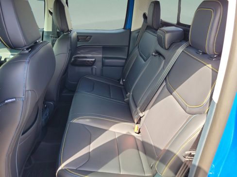 Used 2025 Ford Maverick Lobo image 8