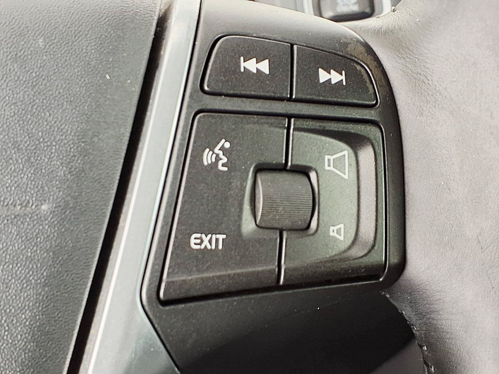 Used 2015 Volvo XC60 T5 Platinum FWD image 19
