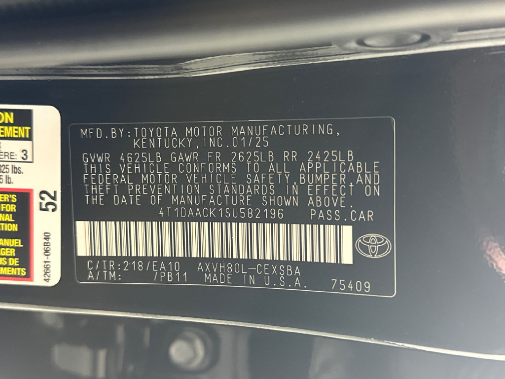 Used 2025 Toyota Camry SE FWD image 32