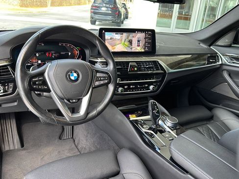 Used 2021 BMW 540i w/ M Sport Package image 17