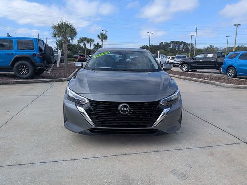 Used 2024 Nissan Sentra SV FWD image 8