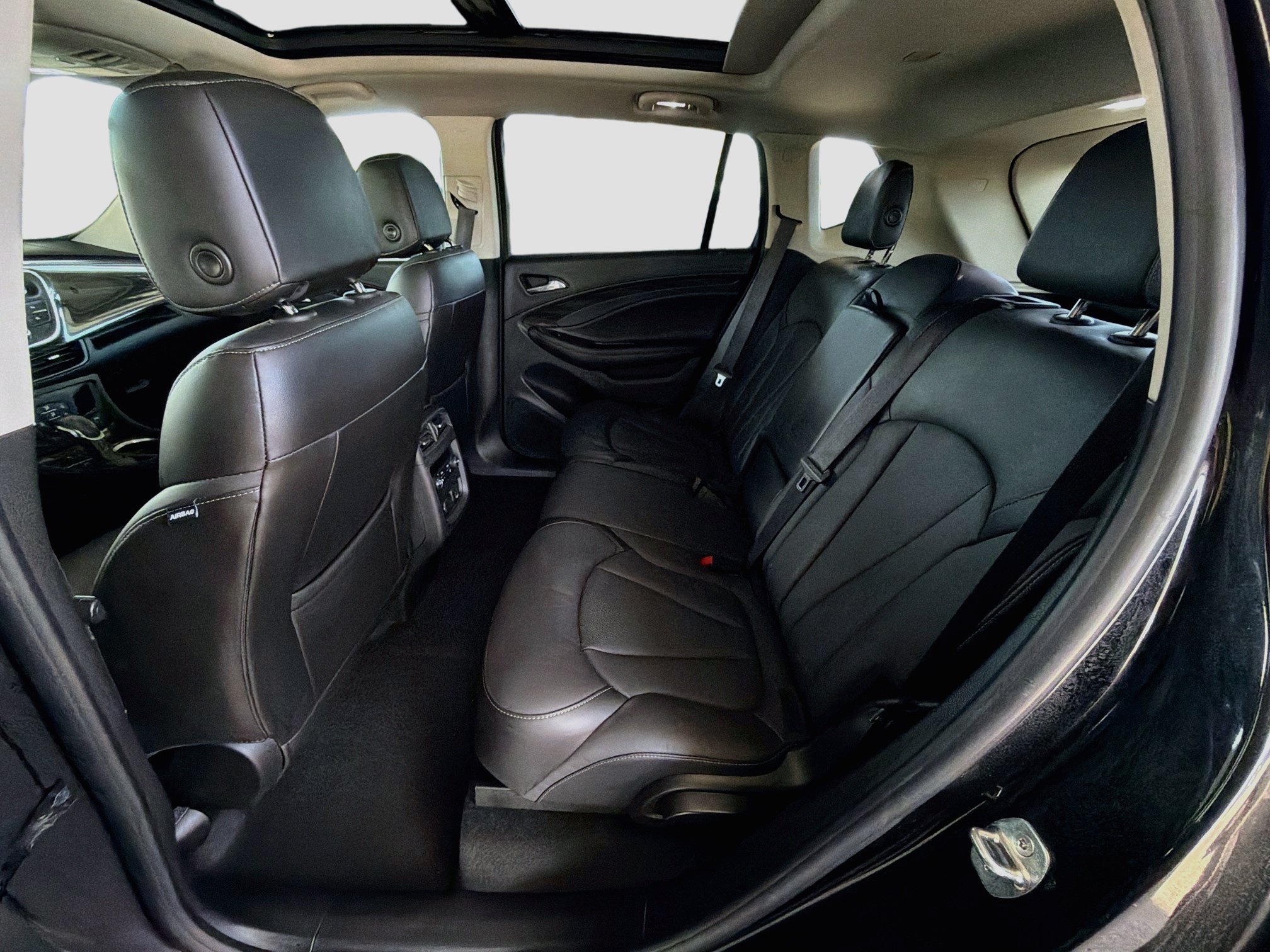 Used 2019 Buick Envision Essence AWD/4WD image 28