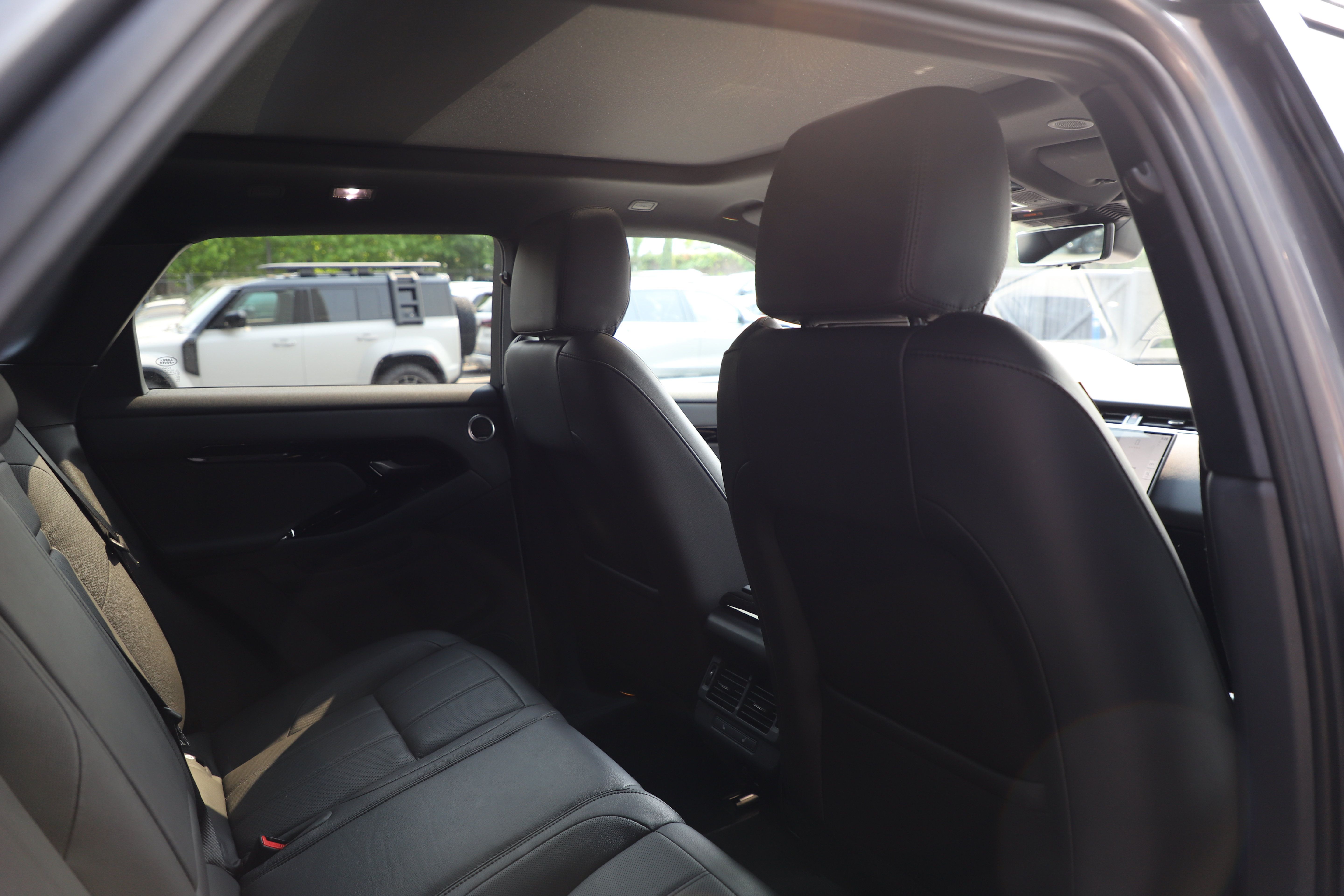 Certified 2026 Land Rover Range Rover Evoque S AWD/4WD image 10