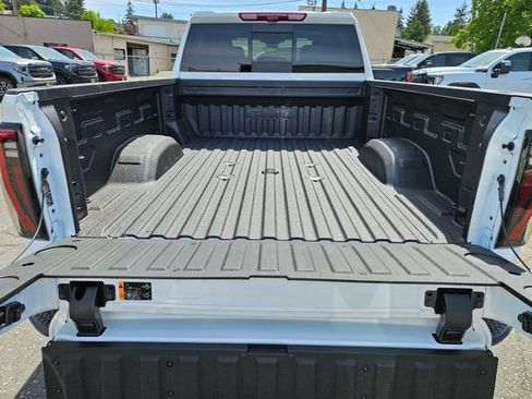 New 2026 GMC Sierra 3500 AT4 w/ AT4 Premium Plus Package AWD/4WD image 11