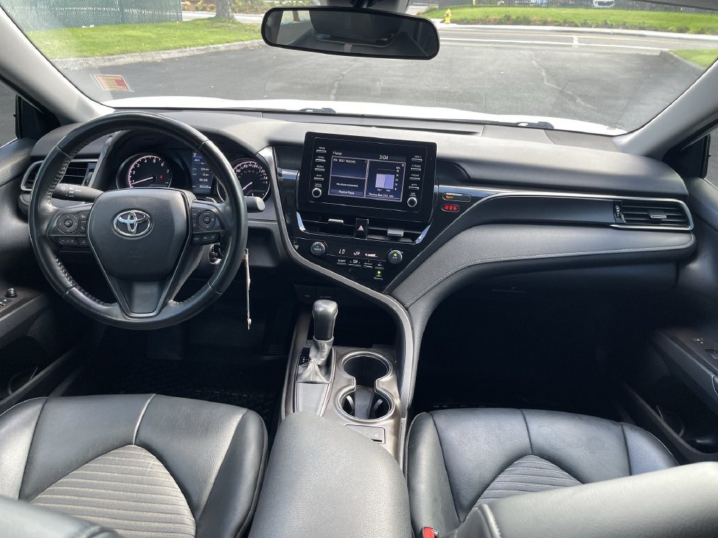 Used 2021 Toyota Camry SE FWD image 18