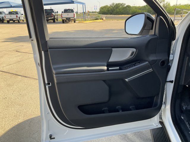 Used 2025 Ford Expedition Max Active AWD/4WD image 7