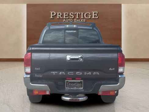 Used 2016 Toyota Tacoma SR5 RWD image 30