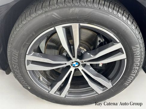 Used 2024 BMW X7 xDrive40i w/ M Sport Package AWD/4WD image 34