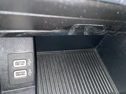 Certified 2020 Ford F150 Platinum w/ Equipment Group 701A Luxury image 38