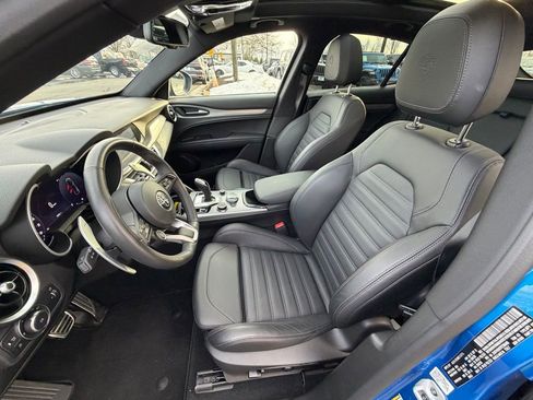 Used 2024 Alfa Romeo Stelvio Veloce image 21