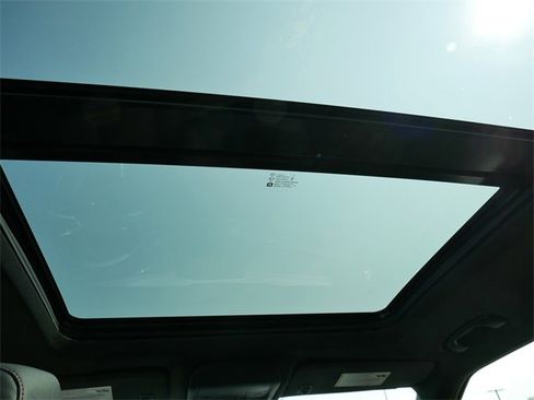 Used 2024 Chevrolet Blazer RS w/ Enhanced Convenience Package image 15