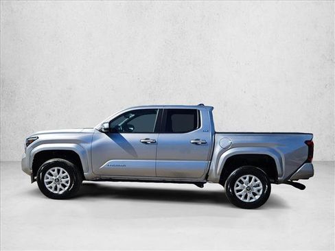 Used 2024 Toyota Tacoma SR5 image 9