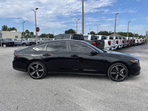 Used 2024 Honda Accord Sport image 4