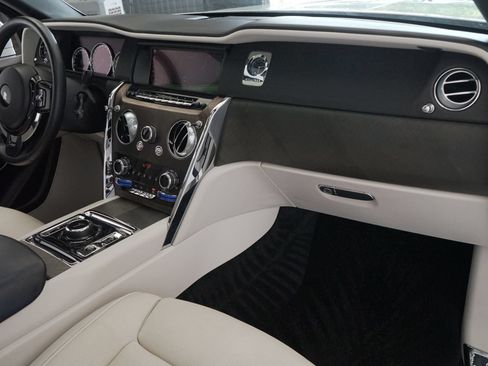 Used 2019 Rolls-Royce Cullinan AWD/4WD image 12