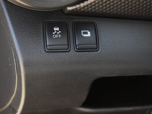 Used 2018 Nissan Kicks S image 22