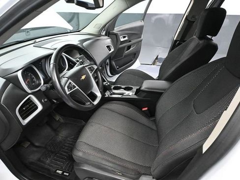 Used 2017 Chevrolet Equinox LT w/ Convenience Package image 22