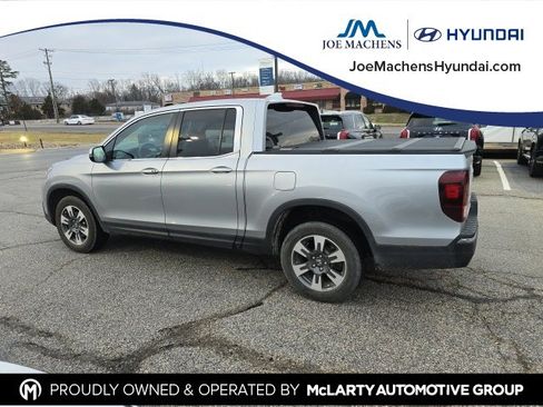 Used 2017 Honda Ridgeline RTL-T image 3