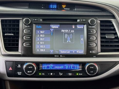 Used 2015 Toyota Highlander XLE AWD/4WD image 15