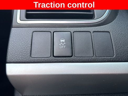 Used 2017 Toyota Camry SE image 15