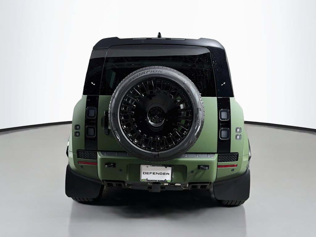 Used 2026 Land Rover Defender 110 OCTA AWD/4WD image 6