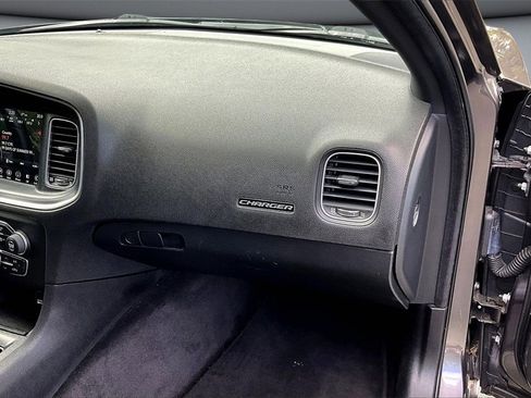 Used 2018 Dodge Charger R/T image 24