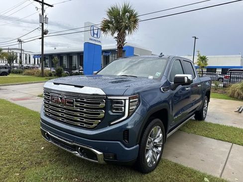 Used 2025 GMC Sierra 1500 Denali AWD/4WD image 3