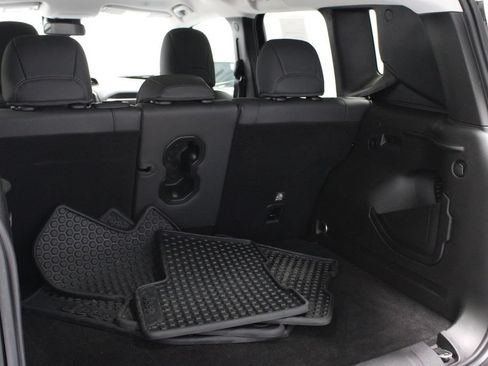 Used 2022 Jeep Renegade Limited AWD/4WD image 18