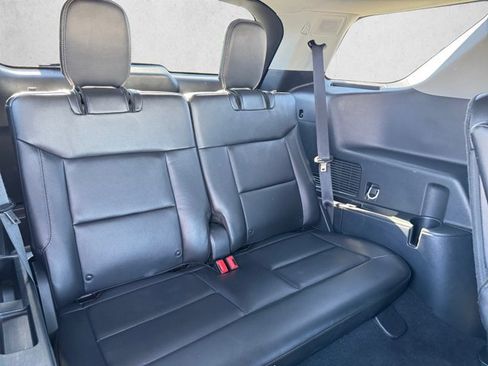 Used 2023 Ford Explorer Limited w/ Equipment Group 301A RWD image 19