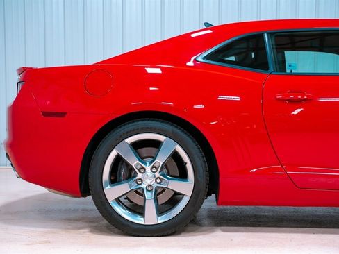 Used 2011 Chevrolet Camaro SS image 13