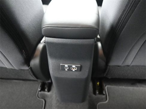 New 2026 Nissan Kicks SV w/ Charging Package image 27