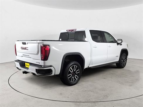 Used 2021 GMC Sierra 1500 AT4 w/ AT4 Premium Package image 5