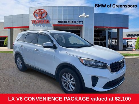 Used 2019 Kia Sorento LX w/ LX V6 Convenience Package image 1
