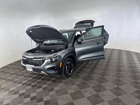 Certified 2024 Kia Seltos EX AWD/4WD image 12