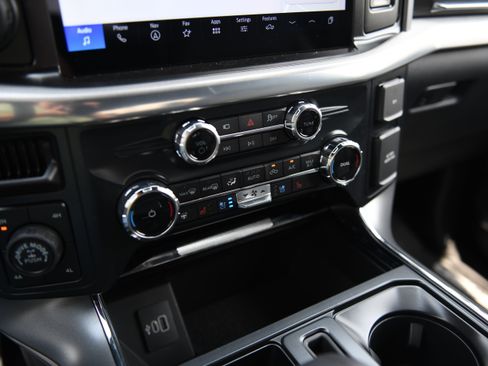 New 2026 Ford F150 Lariat w/ Equipment Group 501A Mid AWD/4WD image 19
