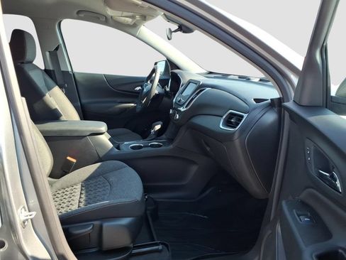 Used 2024 Chevrolet Equinox LT w/ LPO, Floor Liner Package FWD image 10